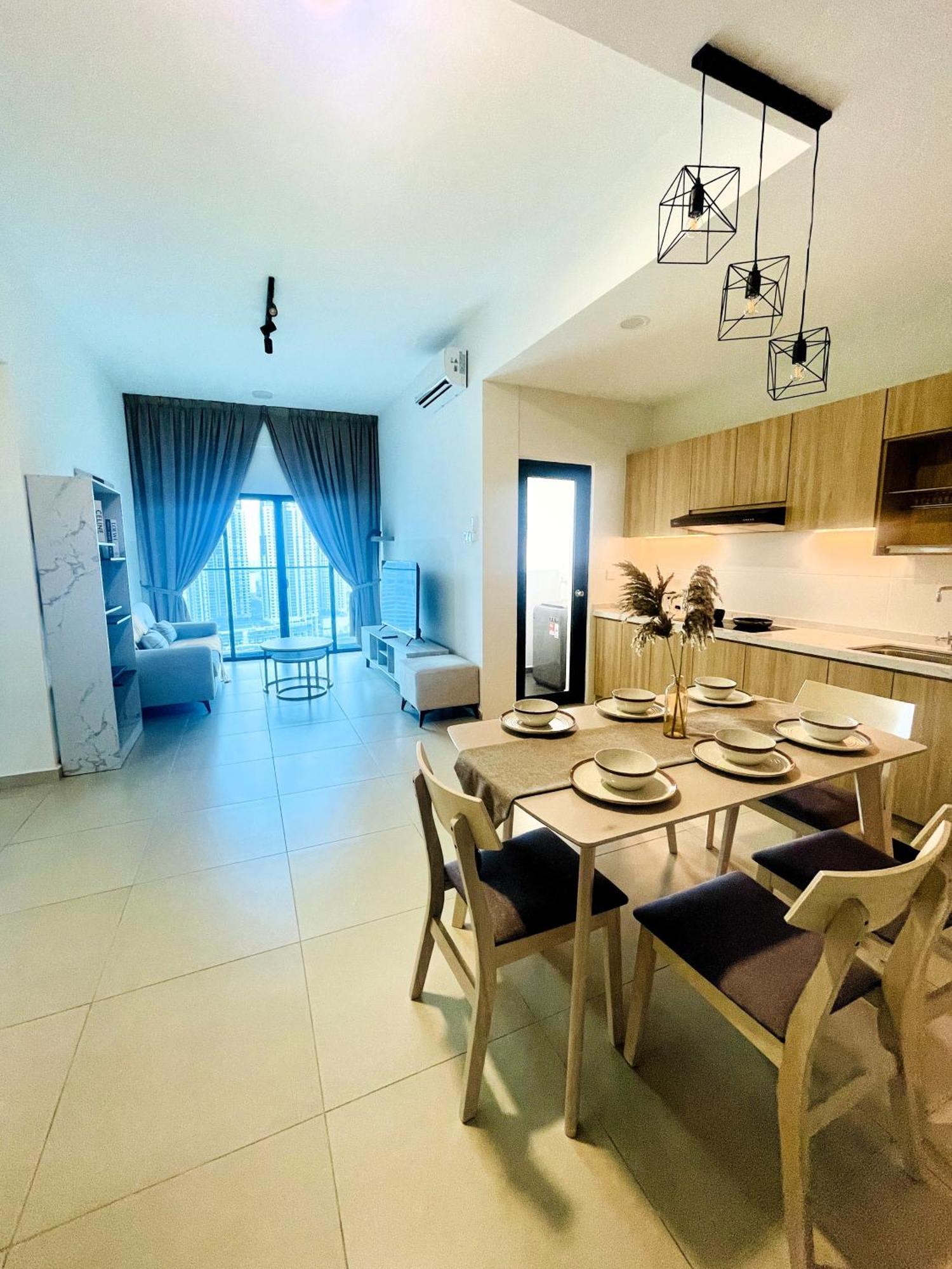 Reizz Zen Den Apartment