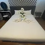 Reizz Residence Zen Den